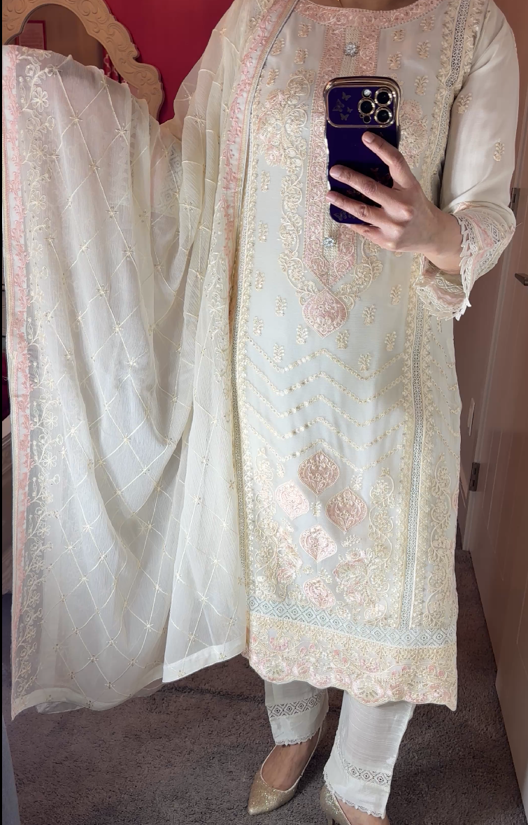 Agha Noor Inspired Chiffon Off-White 3-Piece Suit